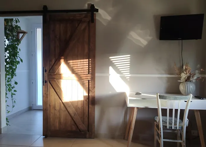 Exotic Flavour House