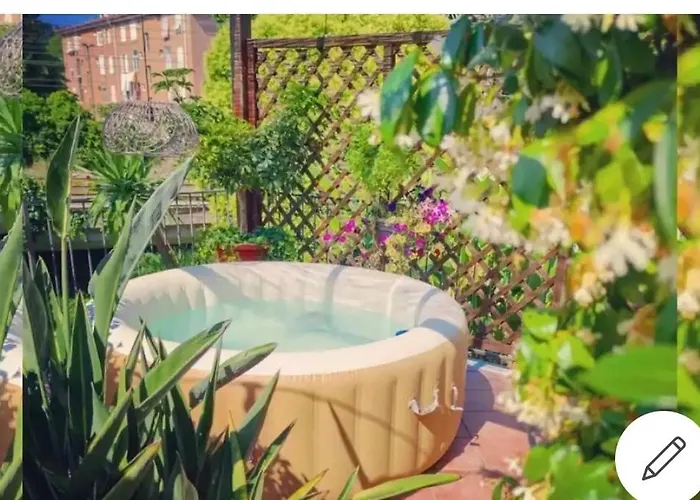 Exotic Flavour House Pensión